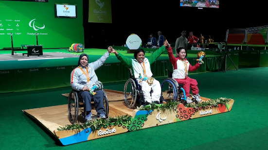 Weightlifter wins historic 1st Paralympic medal for Vietnam