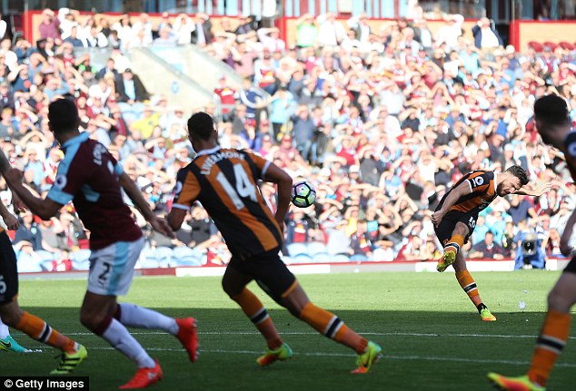 Robert Snodgrass scored a late free-kick as Burnley rescued a point against Burnley