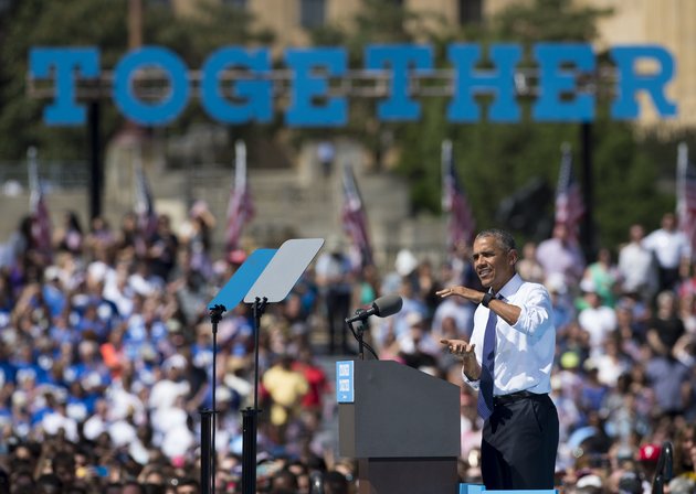 SAUL LOEB via Getty Images
President Barack Obama campaigned for Hillary Clinton in Philadelphia on Tuesday