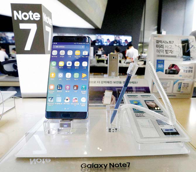 Samsung Electronics has recommended South Korean customers to stop using the new Galaxy Note 7 smartphones. Pic  AP