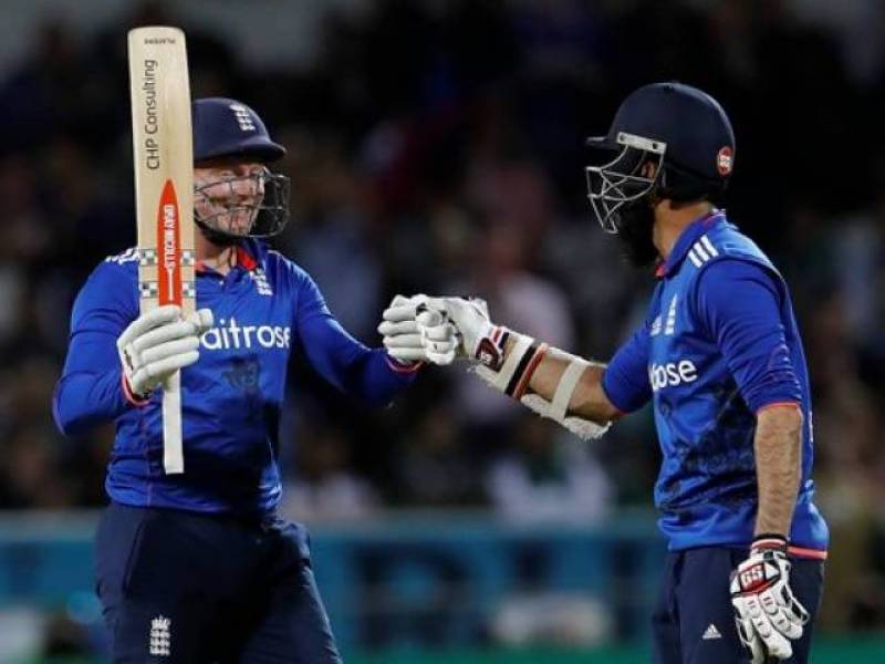 Eng beat Pak by 4 Wickets in 4th ODI