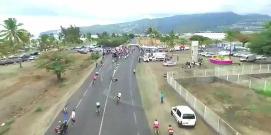 Cycling crash metal barrier