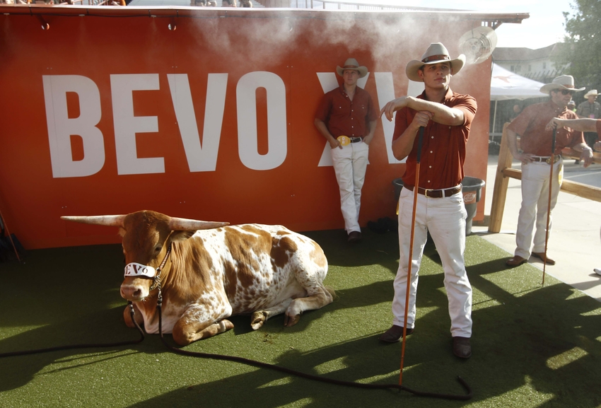 No. 11 Texas hits the road for first time this season against California