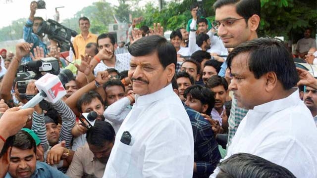 Shivpal Yadav expels brother Ram Gopal's relative from party for alleged involvement in land grabbing