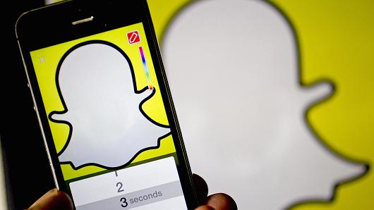 Snapchat Might Develop its Own Augmented Reality Device