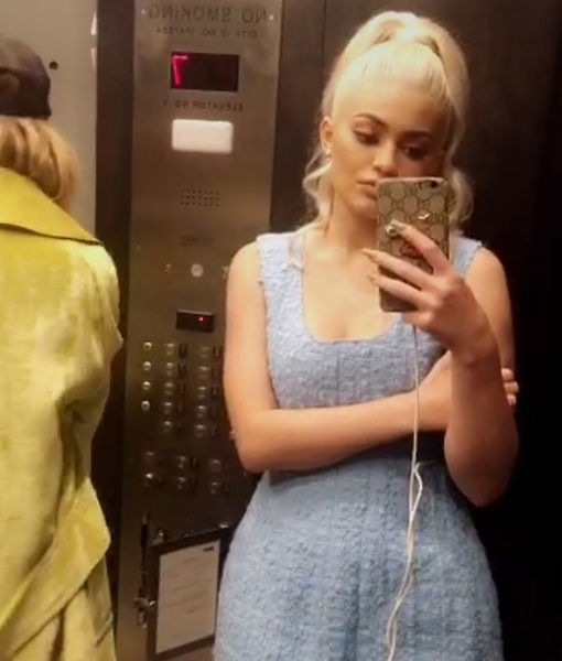 Kendall & Kylie Jenner Stuck in Elevator! Watch the Video