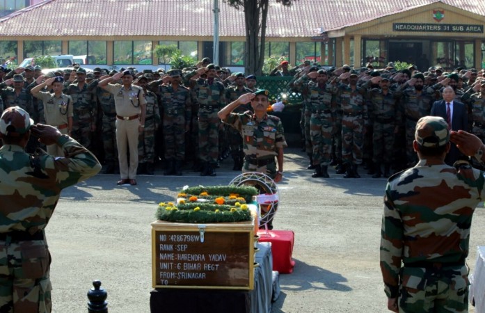 Soldiers pay tribute to the Uri martyrs in Mumbai on Sept 19