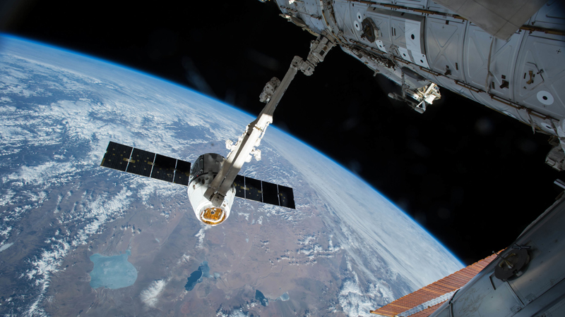 SpaceX Dragon departs ISS