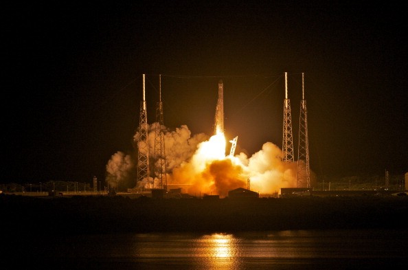 SpaceX Rocket To Become The First Non Governmental Vehicle To Reach Int'l Space Station