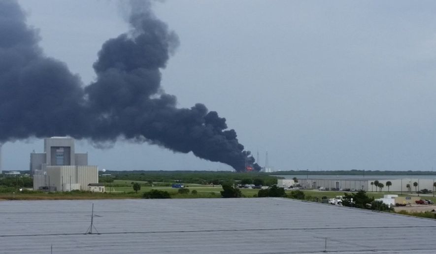 SpaceX-Falcon-9-explosion-Cape-Canaveral