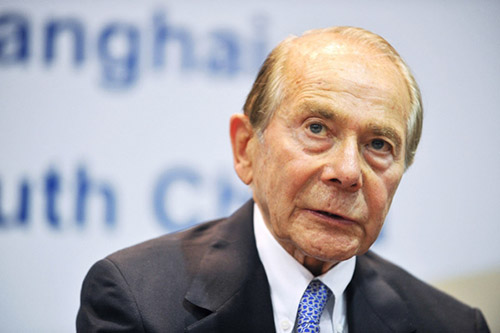 Former AIG chief Hank Greenberg goes on trial