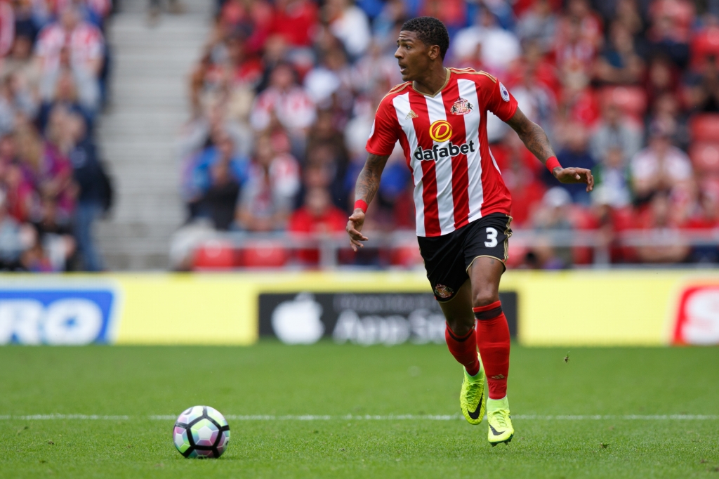 David Moyes 'not impressed&#039 with Sunderland full-back Patrick van Aanholt