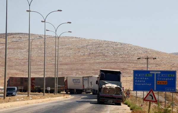 UN aid convoy hit by warplanes in Syria