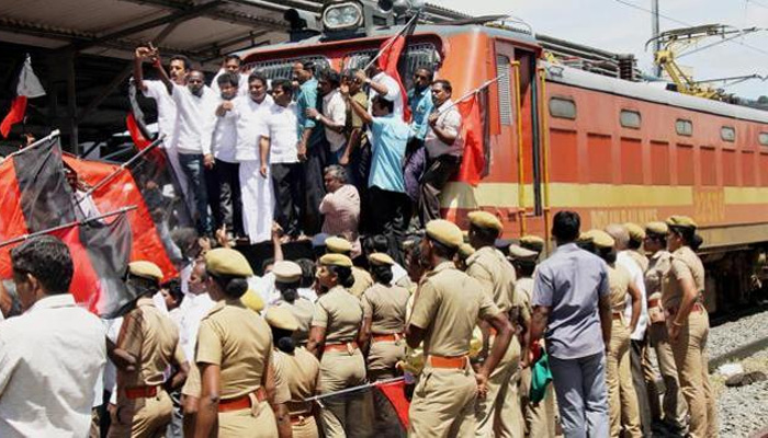 Cauvery water dispute Tamil Nadu bandh passes off peacefully protesters detained