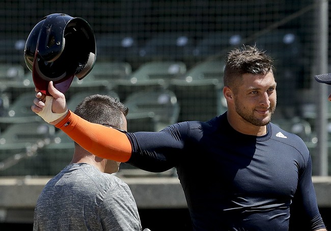 Tim Tebow signs minor league contract with New York Mets