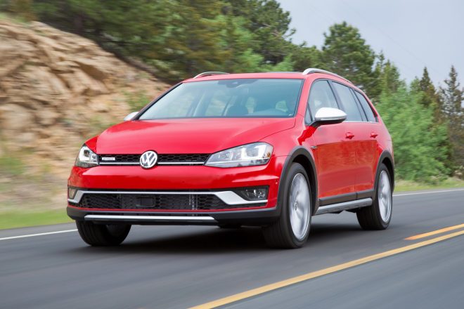 2017 Volkswagen Golf Alltrack Front Three Quarter In Motion 06 1 660x440