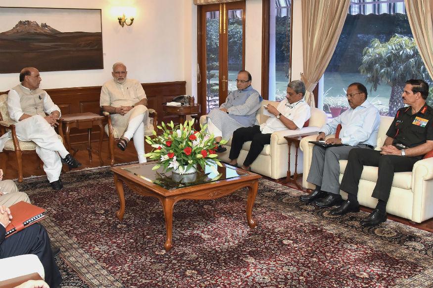 PM Narendra Modi Chairs Meet With Top Ministers and Officials on Kashmir