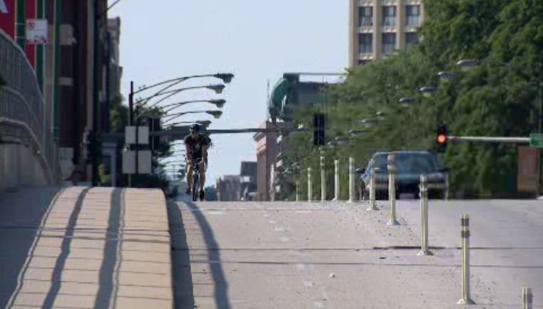 The bike lanes on Milwaukee Avenue