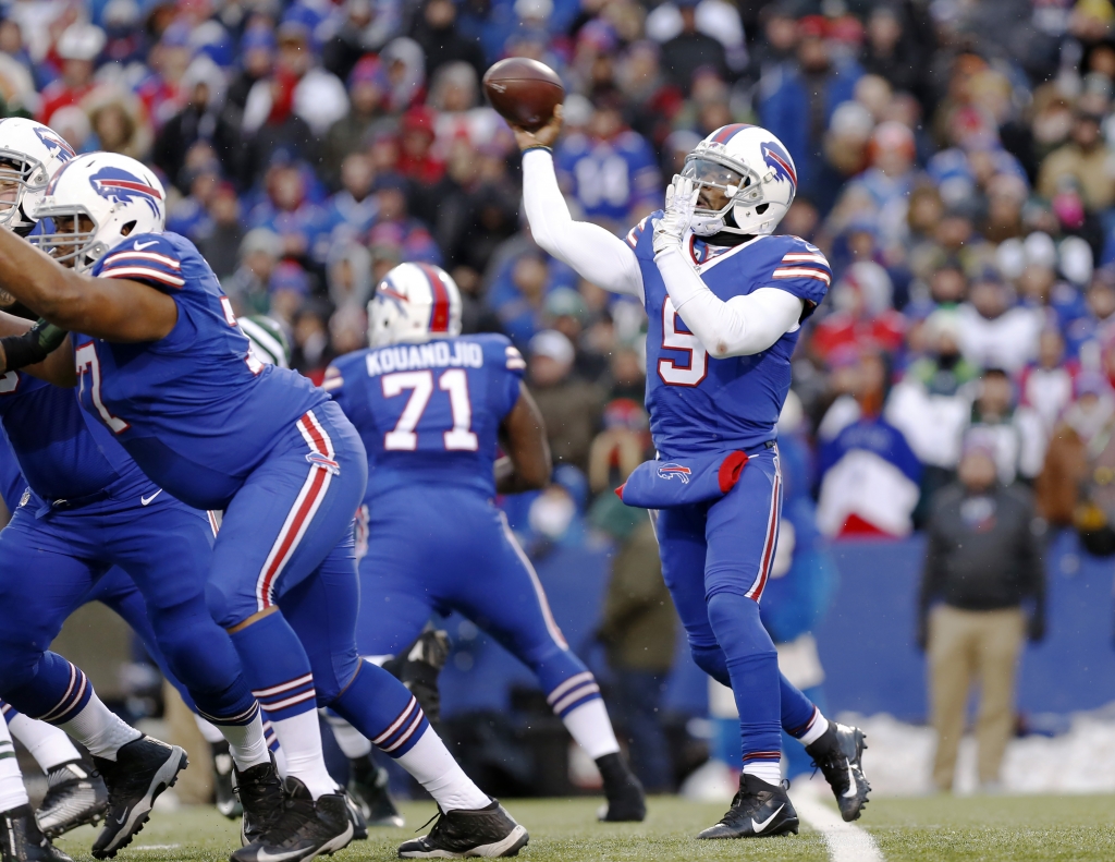 Jan 3 2016 Orchard Park NY USA Buffalo Bills quarterback Tyrod Taylor throws a pass during the second half against the New York Jets at Ralph Wilson Stadium. Bills beat the Jets 22-17. Mandatory Credit Kevin Hoffman-USA TODAY Sports