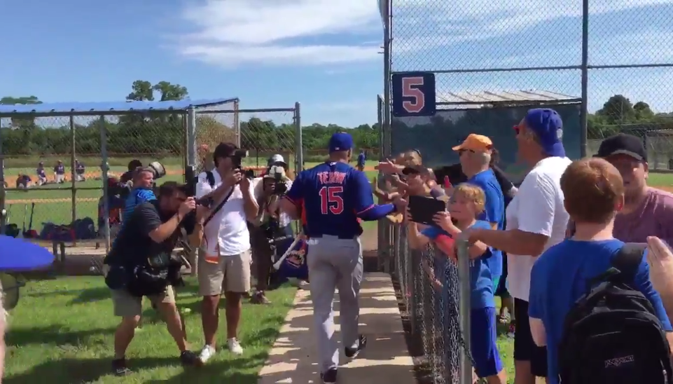 Mets sell Tim Tebow jerseys as ex-QB begins pro baseball career