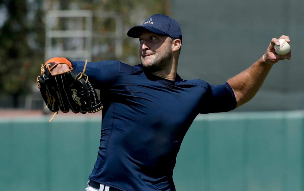 Tim Tebow wears No. 15 at Mets instructional league