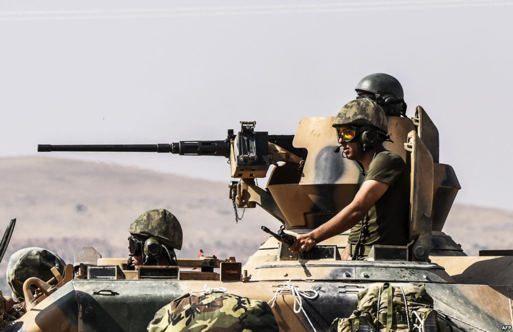 Turkish soldiers in the Turkish Syrian border city of Karkamis on August 27