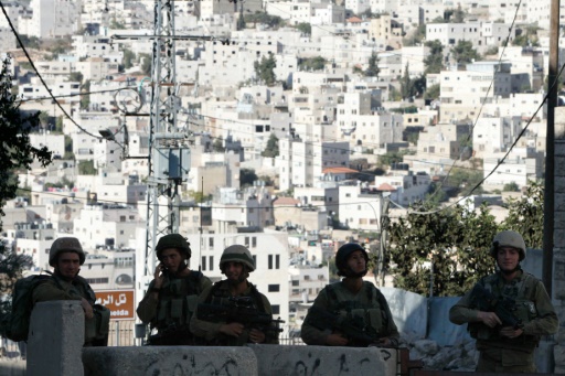 Israeli security forces have tightened access to the West Bank town of Hebron following a spate of stabbing attacks