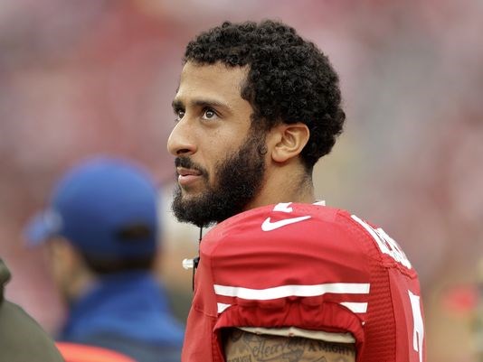 Some military vets tweet support for Kaepernick's protest