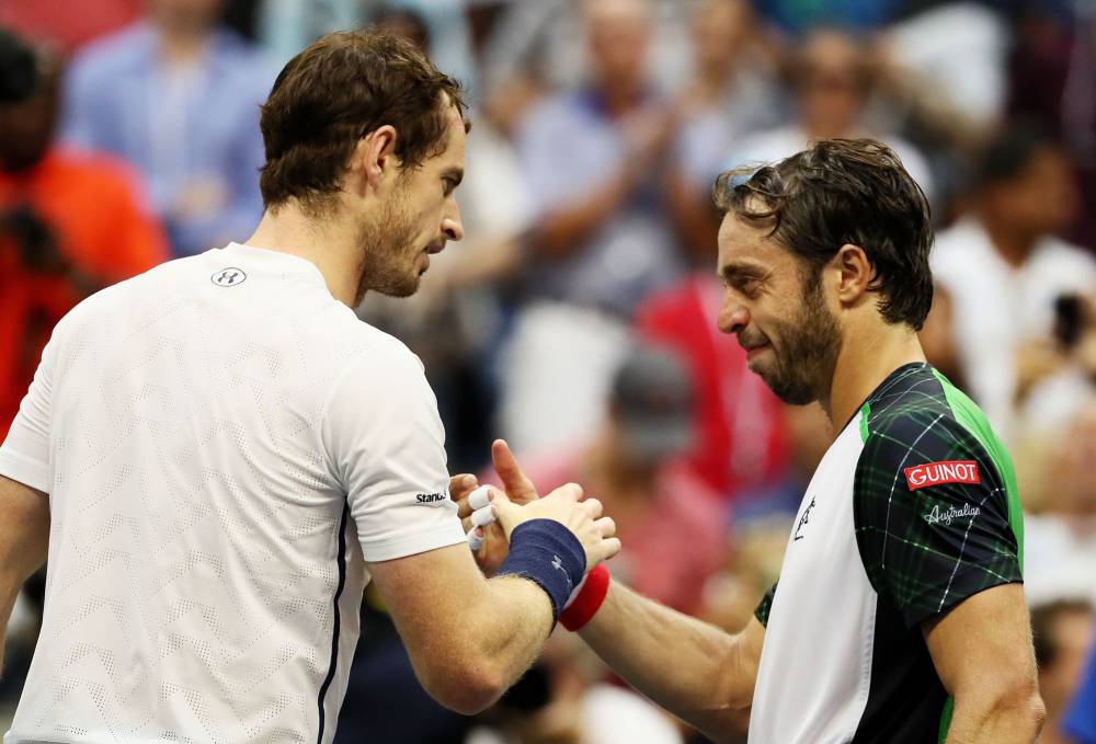 Andy Murray and Wawrinka avoid scares to reach last 16