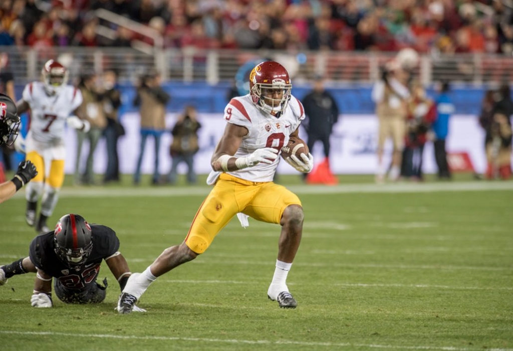 Tal Volk | Daily Trojan
It’s game time · Junior wide receiver JuJu Smith-Schuster was named the top wide receiver in college football