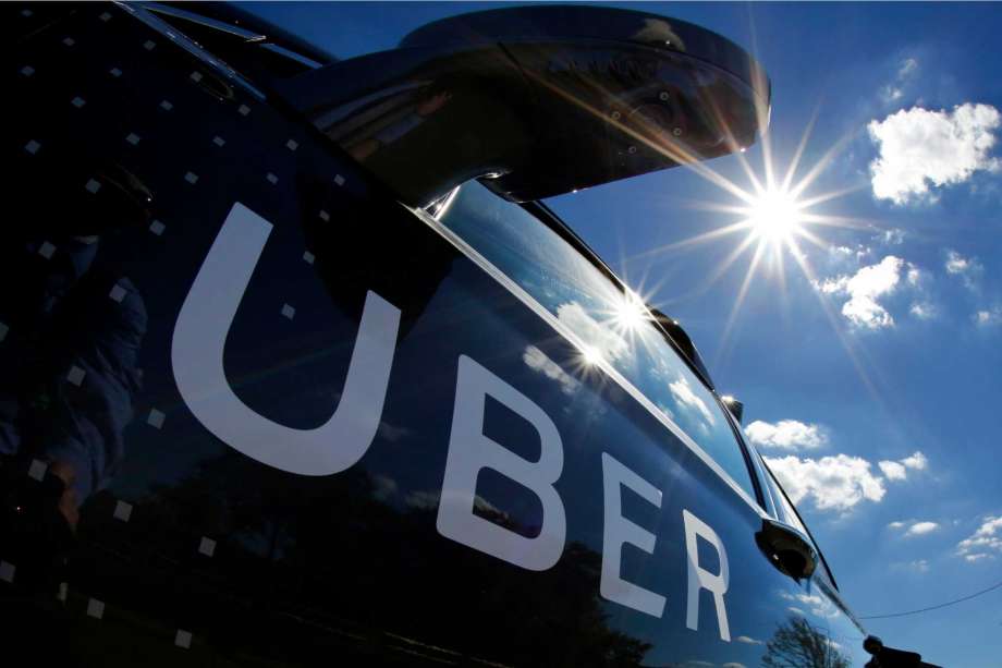 Uber launches its first fleet of self-driving taxis in the US