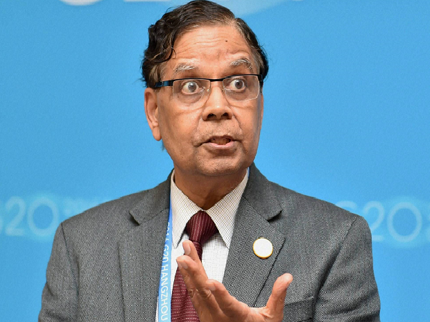 Vice Chairman of Niti Aayog Arvind Panagariya talking to the media during the G20 Summit in Hangzhou