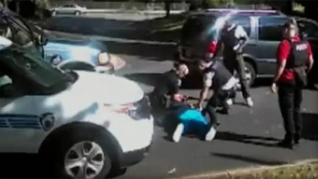 Video of Keith Lamont Scott Charlotte shooting