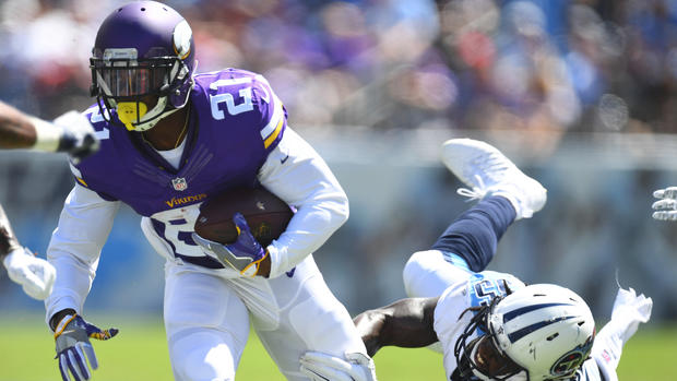 Report: Adrian Peterson to have knee surgery Thursday, will miss multiple games