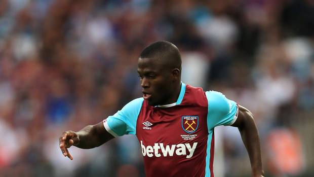 West Ham striker Enner Valencia has joined Everton on loan