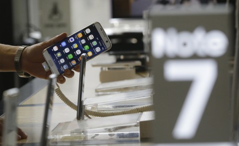 Report: Samsung to recall phones after explosion claims