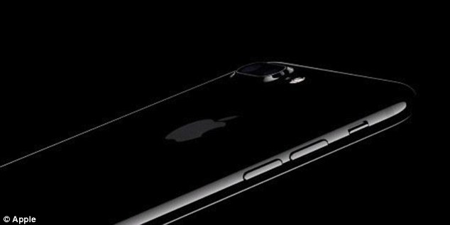 Apple’s new iPhone7 “deadly to your health”