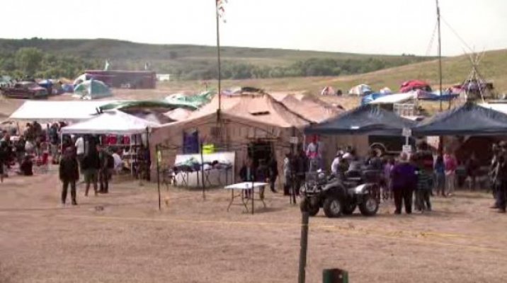 Oil pipeline protest turns violent in southern North Dakota