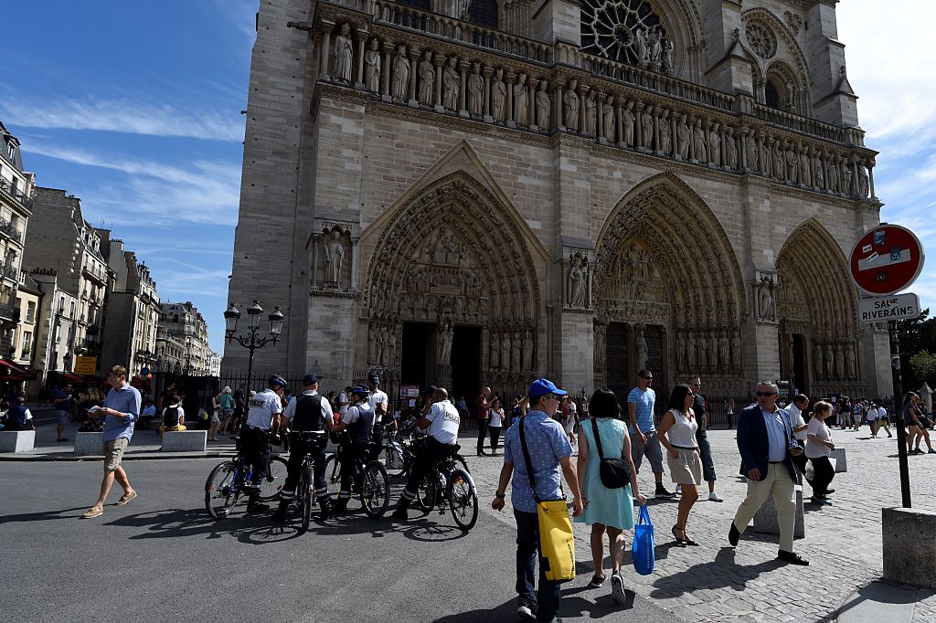 BREAKING: France - Car with gas canisters found outside Marseille Synagogue