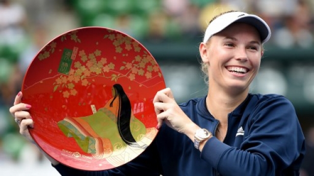 Wozniacki squashes retirement rumours while trouncing Osaka to win Pan Pacific Open