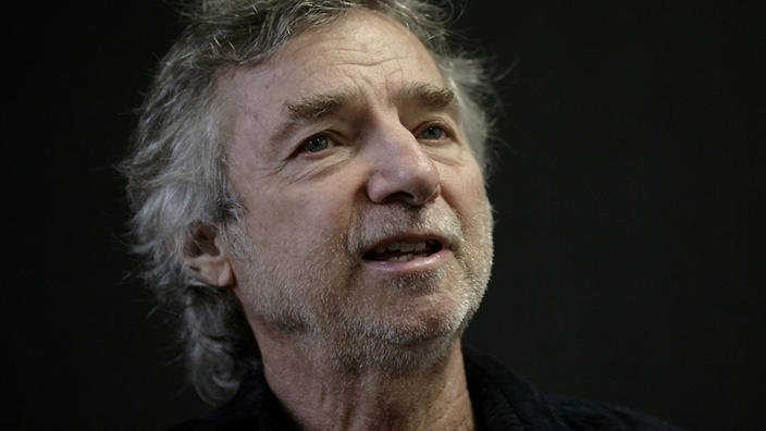 Writer and director Curtis Hanson has died of natural causes in Hollywood at the age of 71