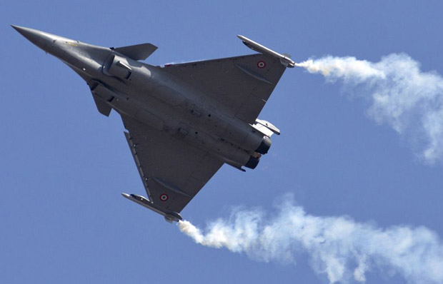 Cabinet clears deal to buy 36 Rafale fighter jets from France