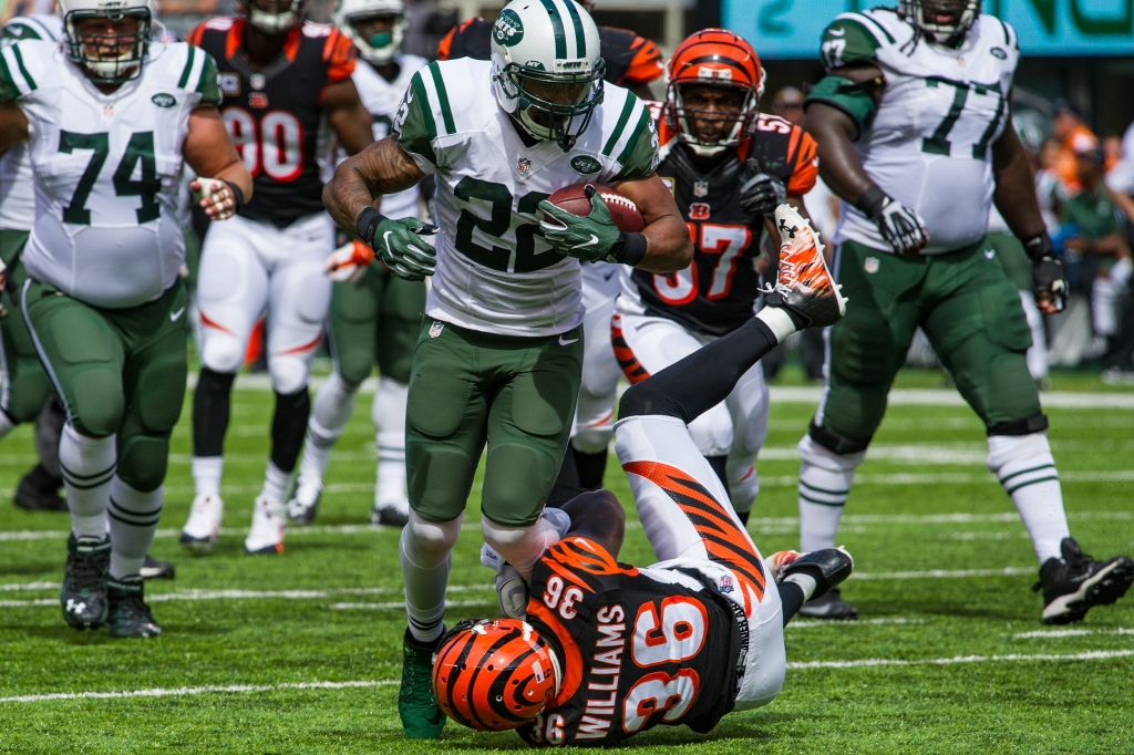 Sep 11 2016 East Rutherford NJ USA New York Jets running back Matt Forte runs over Cincinnati Bengals strong safety Shawn Williams in the first half at Met Life Stadium. Mandatory Credit William Hauser-USA TODAY Sports