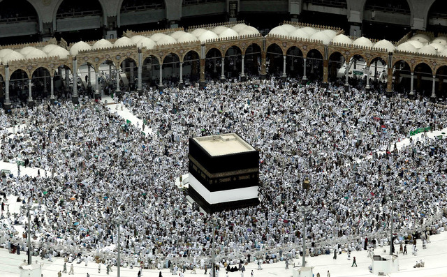 Muslim pilgrims begin hajj, but this year without Iranians