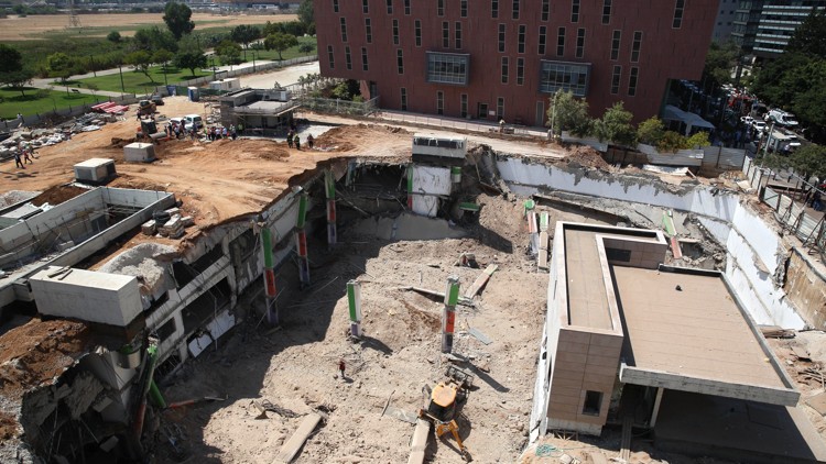 Construction site collapses in Tel Aviv killing 2 people