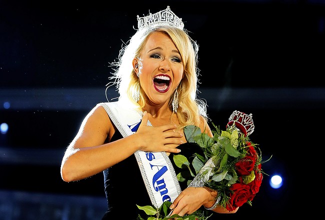 Miss Arkansas Savvy Shields Crowned Miss America 2017