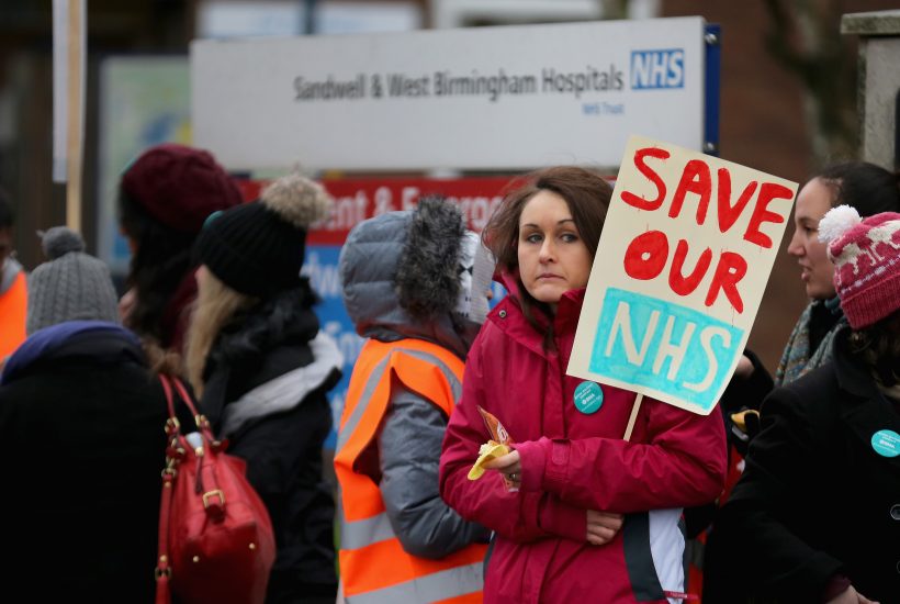 Junior doctors to strike for five days in September over new contract