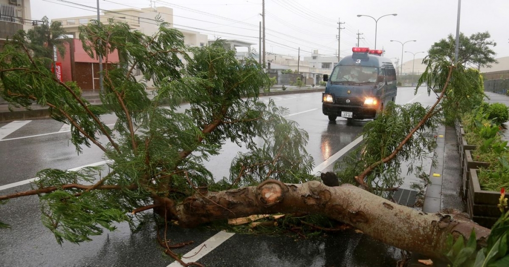 635759823564340281-EPA-JAPAN-WEATHER-TYPHOON-GONI