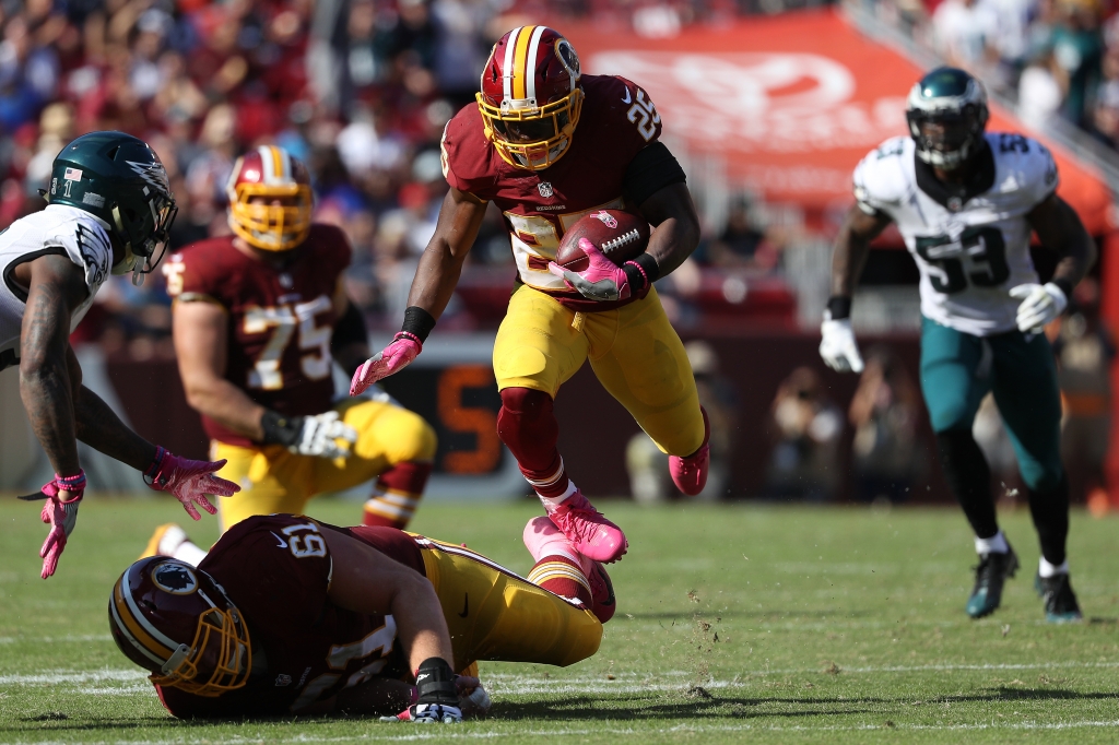 LANDOVER MD- OCTOBER 16 Running back Chris Thompson #25 of the Washington Redskins carries the ball against the Philadelphia Eagles in the third quarter at FedExField