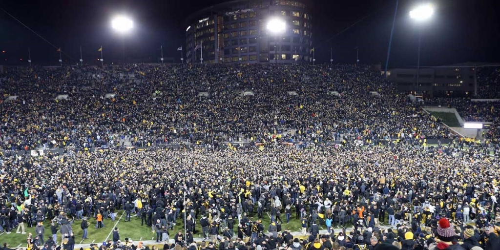 Iowa fans celebrate the Hawkeyes&#39 upset of Michigan Saturday night